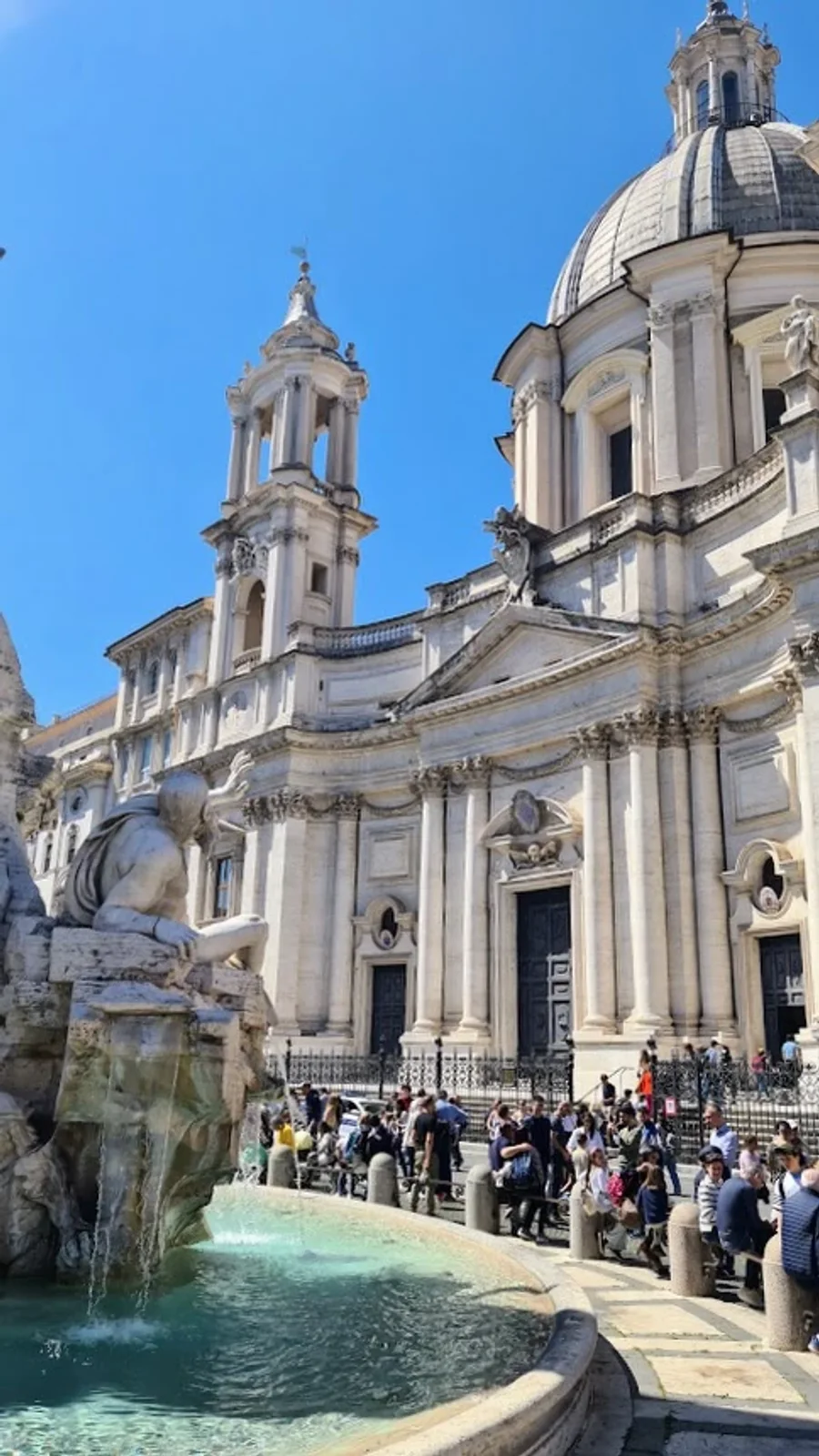 Piazza Navona con la Fontana del Moro e la chiesa di Sant’Agnese in Agone